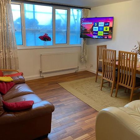 The Kingston Hideaway Hostel Kingston upon Thames  Εξωτερικό φωτογραφία