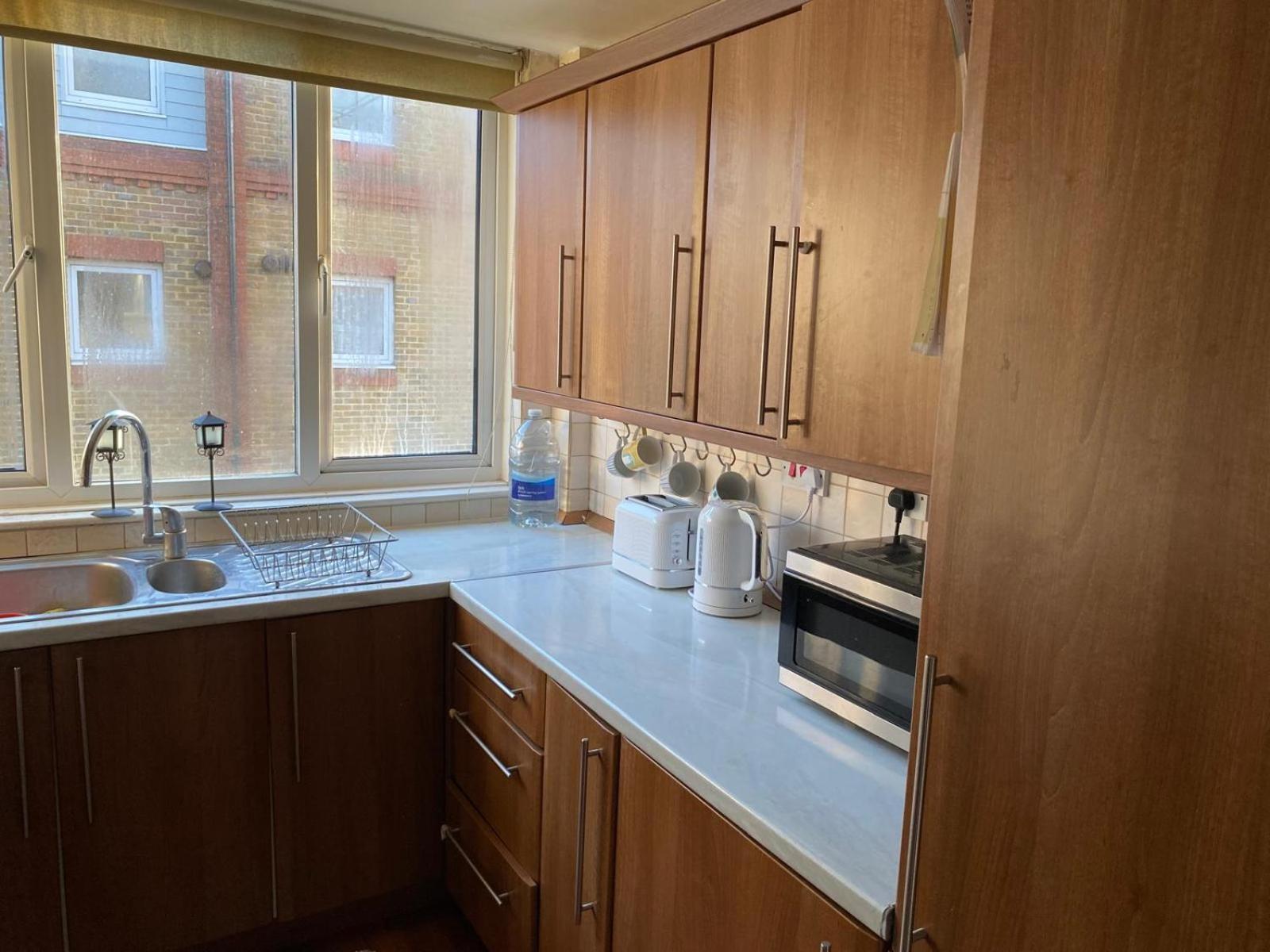 The Kingston Hideaway Hostel Kingston upon Thames  Εξωτερικό φωτογραφία